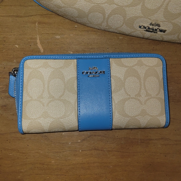 COACH SHOULDER HOBO & WALLET SIGNATURE/BLUE F29209 - Picture 2 of 13